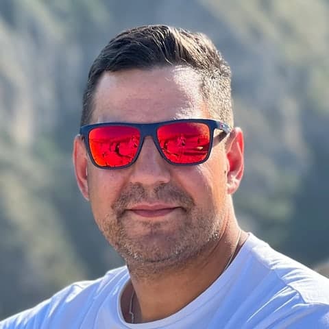Iurii Rogulia, Founder & Engineer at HTPBE